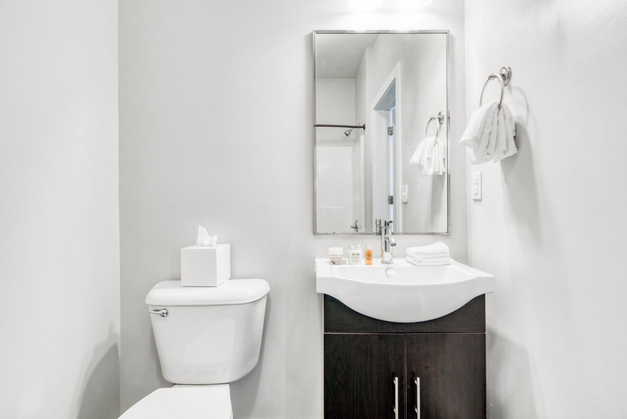 Cozysuites Music Row Bold 1Br W Free Parking ナッシュビル エクステリア 写真